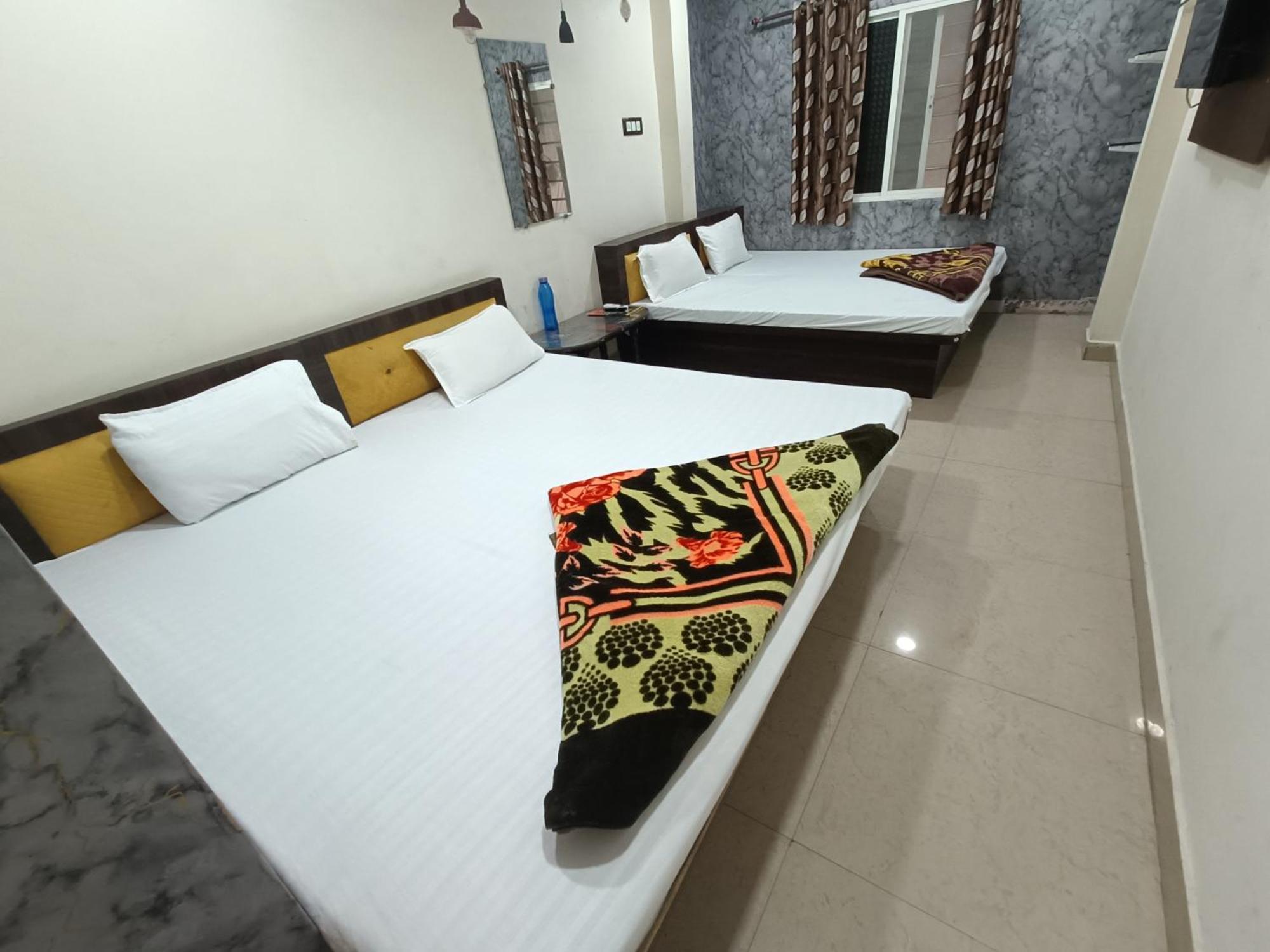Ginger Hotels Ujjain Tower Kshipra Inn-Family Stay Airconditioned Hotel Ngoại thất bức ảnh