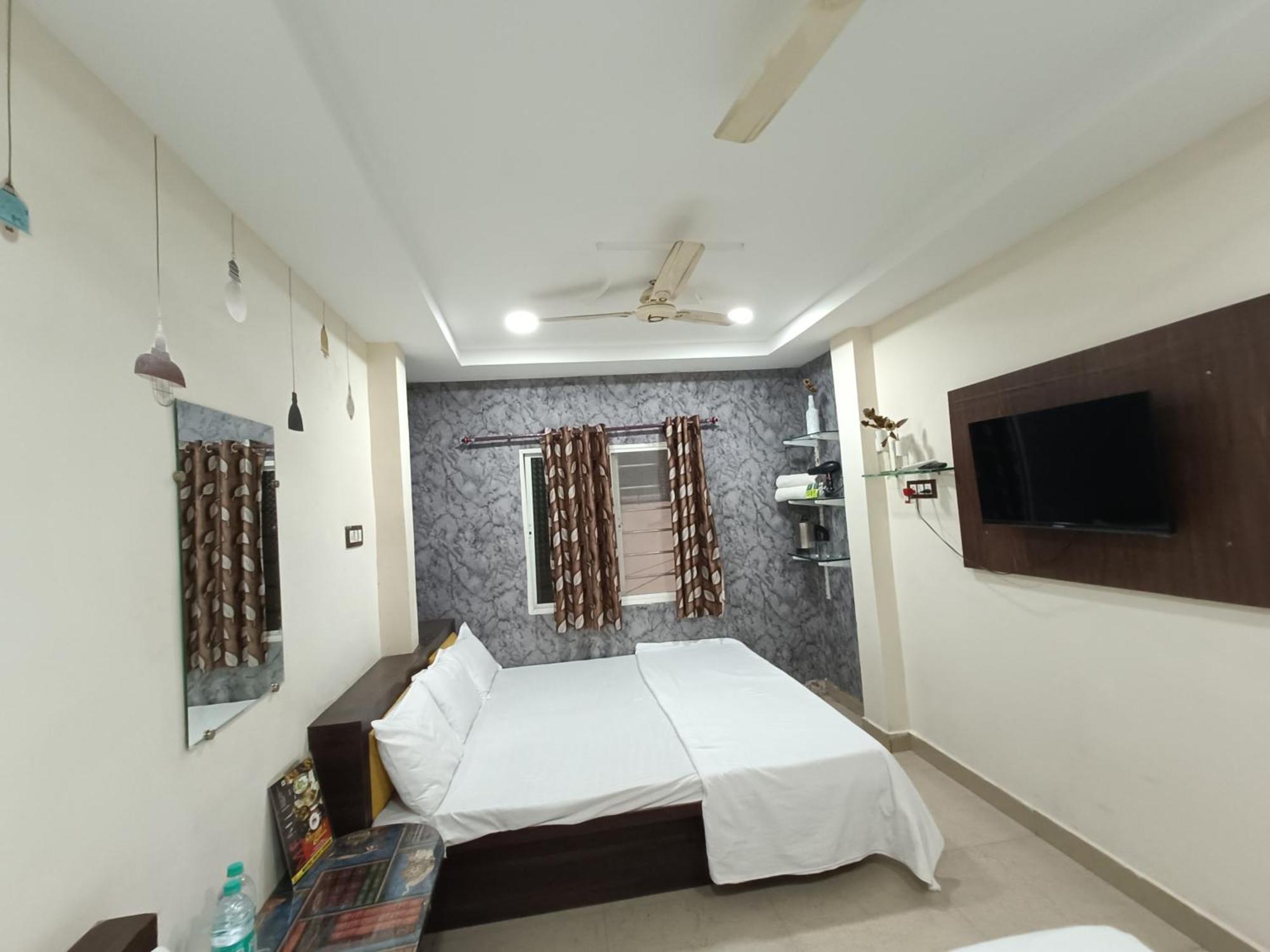 Ginger Hotels Ujjain Tower Kshipra Inn-Family Stay Airconditioned Hotel Ngoại thất bức ảnh