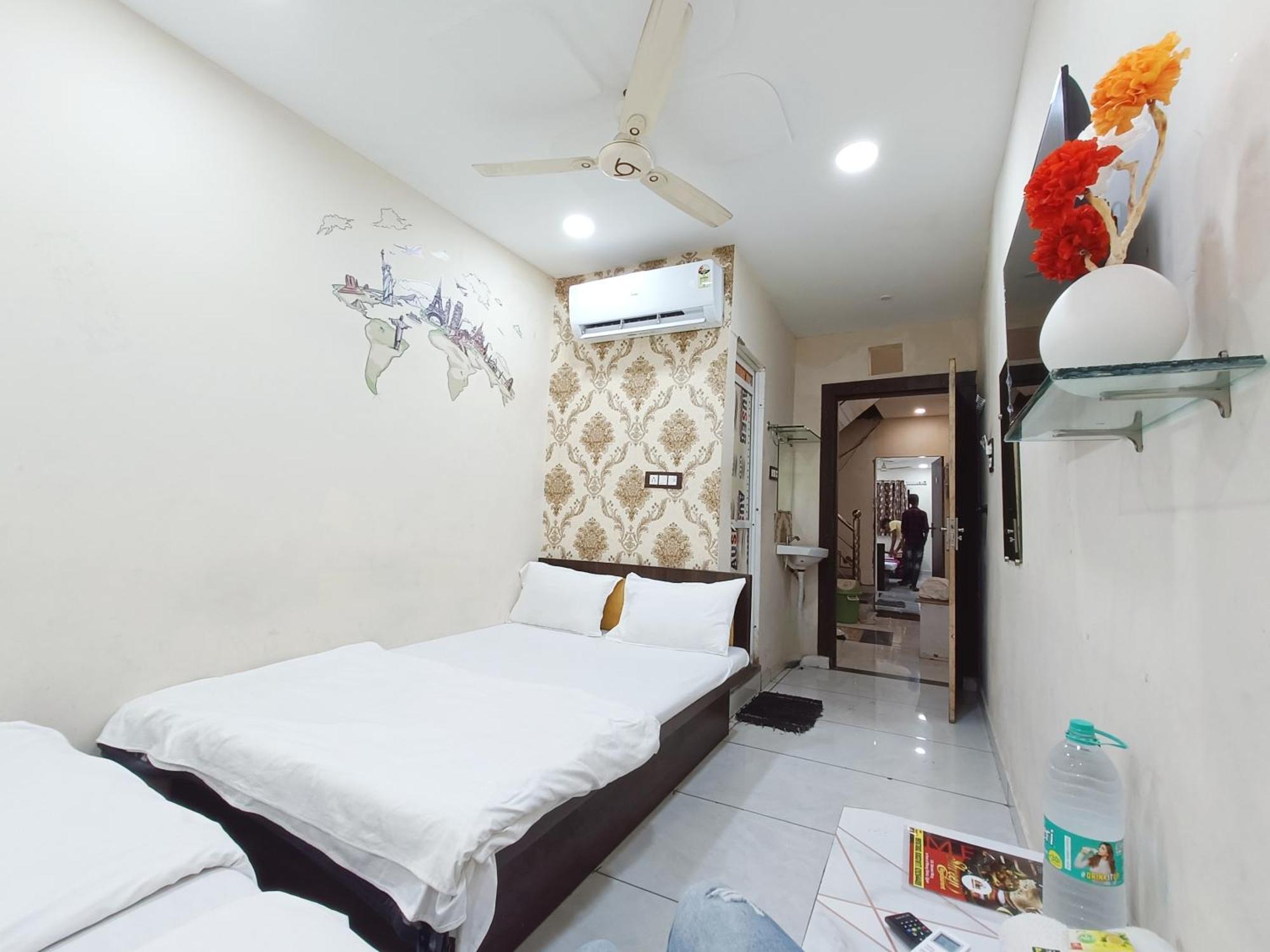 Ginger Hotels Ujjain Tower Kshipra Inn-Family Stay Airconditioned Hotel Ngoại thất bức ảnh