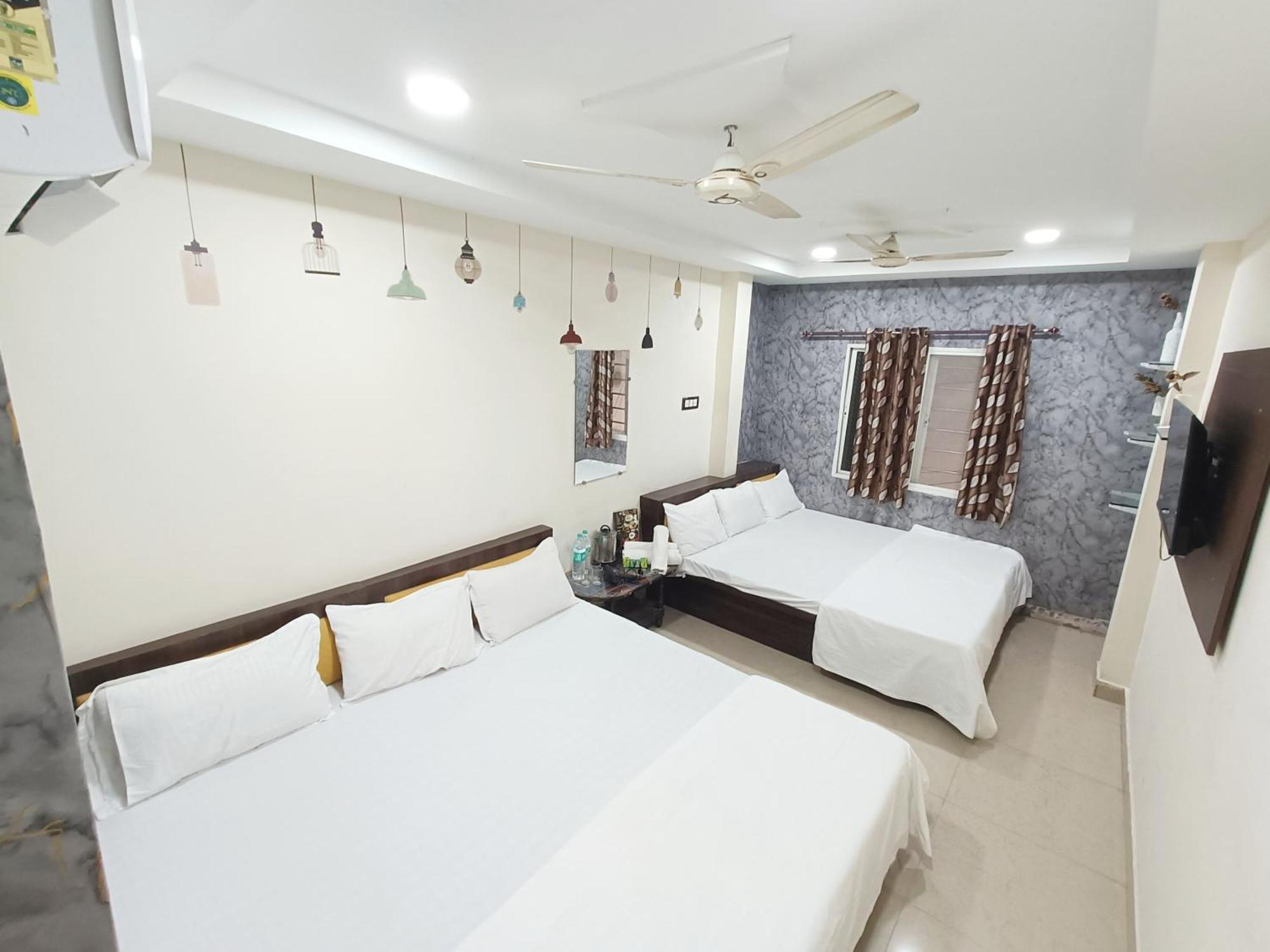Ginger Hotels Ujjain Tower Kshipra Inn-Family Stay Airconditioned Hotel Ngoại thất bức ảnh